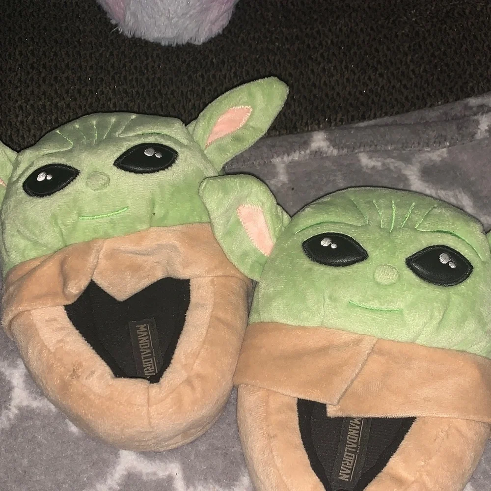 Star Wars Green and Tan Character Slippers